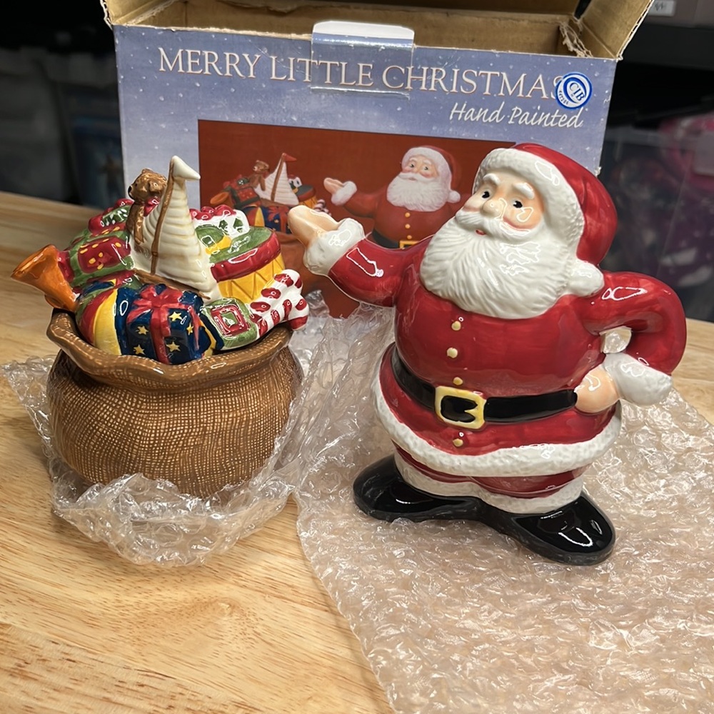 Vintage Oneida Sakura David Carter Brown Santa Sugar and Creamer